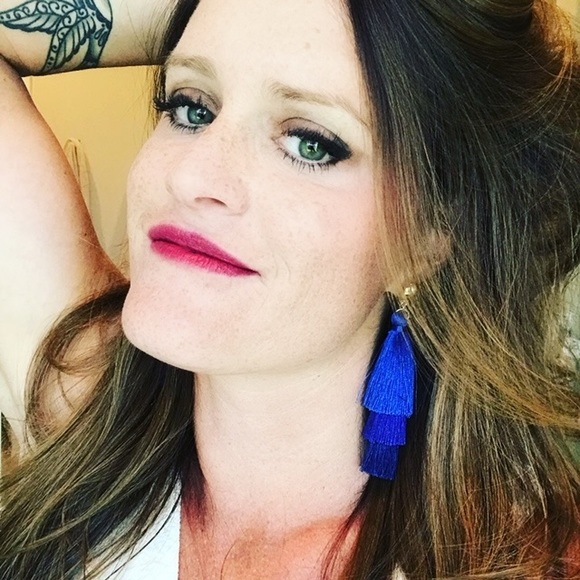 Meet your Posher, Mary - Picture 2 of 2